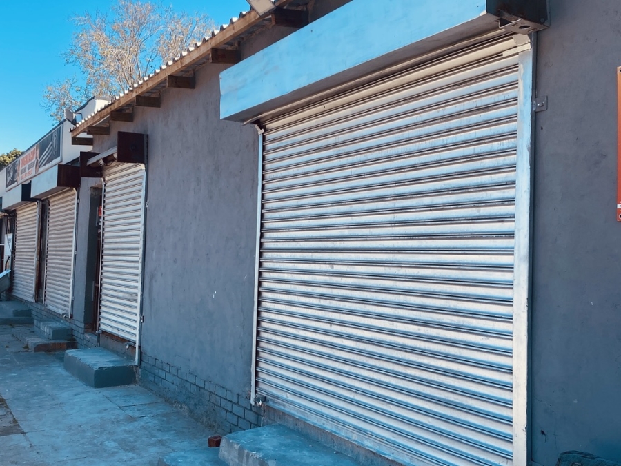 To Let commercial Property for Rent in De Kuilen Western Cape